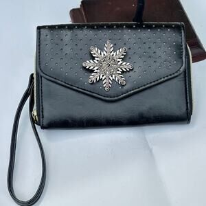 Black & Silver Flower Wristlet Wallet